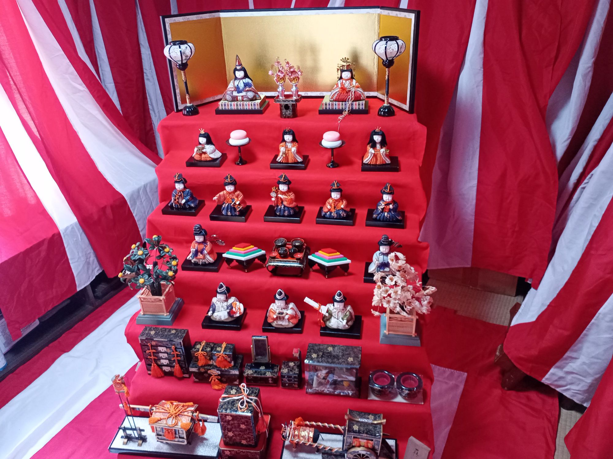 町会ふるさとセンター「ひな壇」設置協力